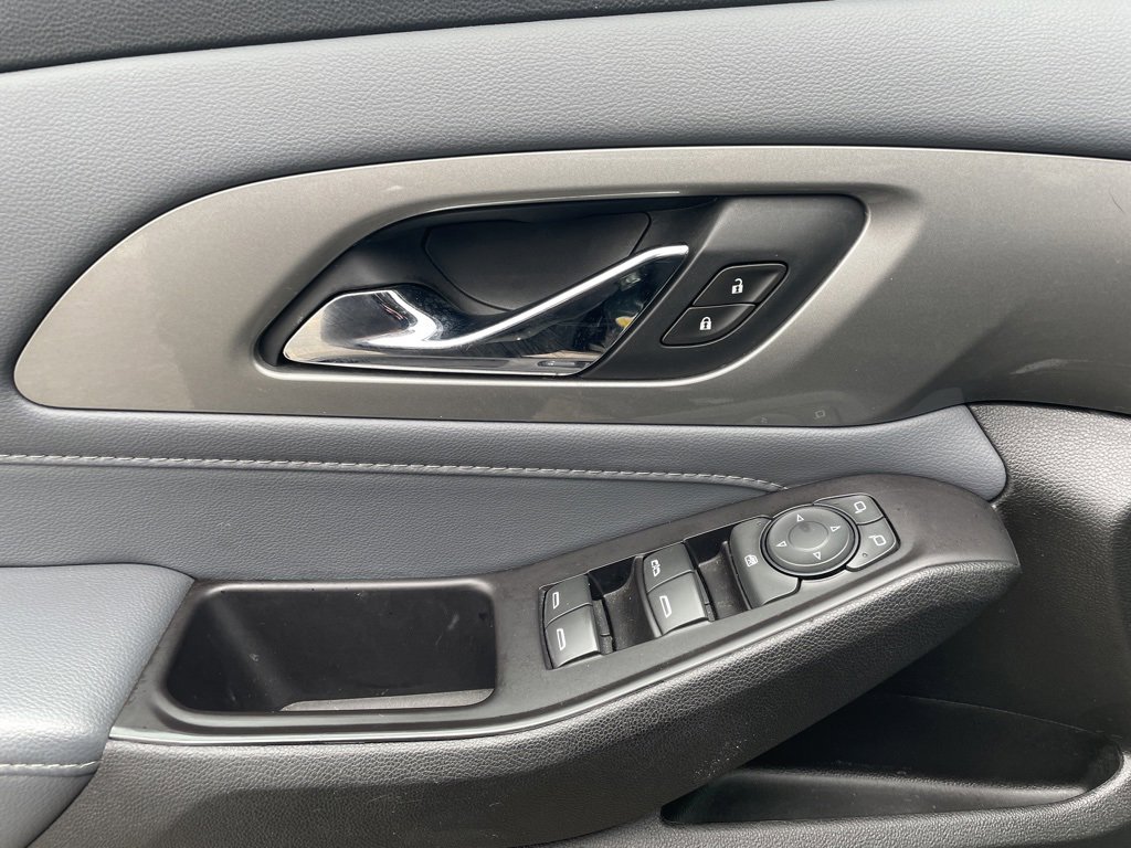 Used 2020 Chevrolet Traverse LT image 22