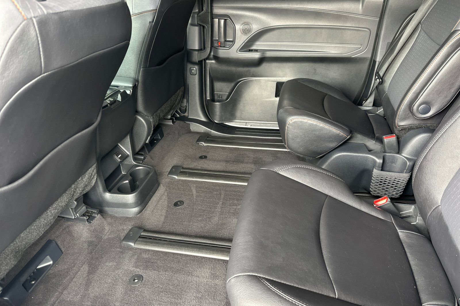 Certified 2024 Toyota Sienna XSE w/ XSE Plus Package image 15