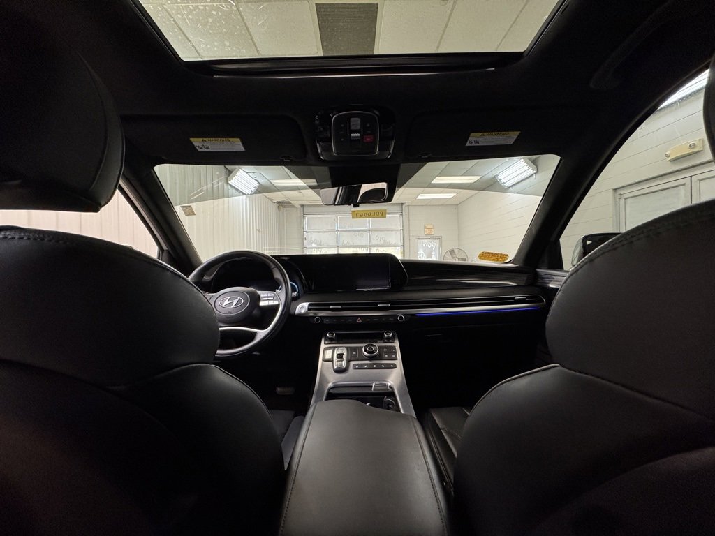 Used 2023 Hyundai Palisade Calligraphy image 21