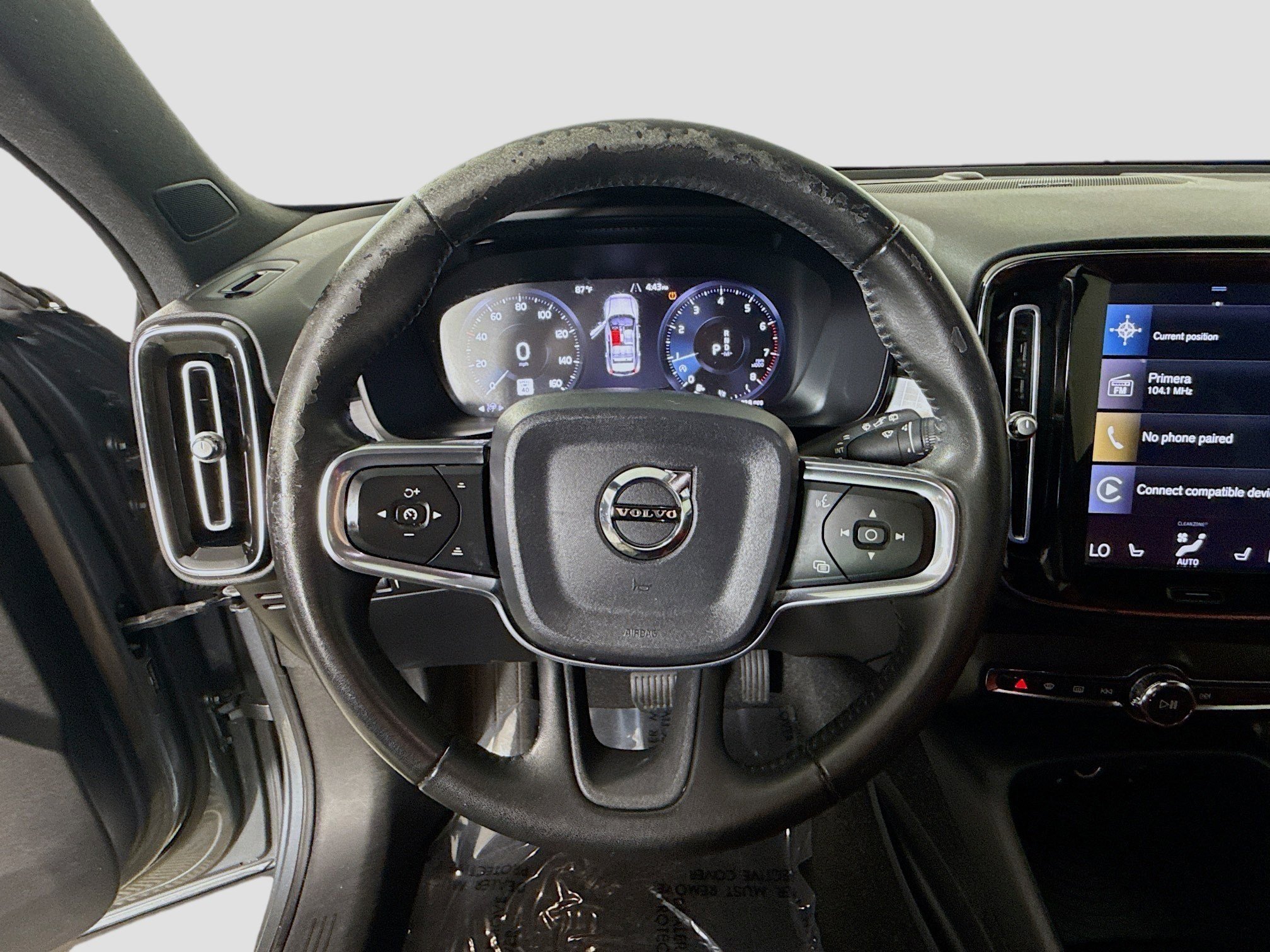 Used 2019 Volvo XC40 T4 Momentum FWD image 13