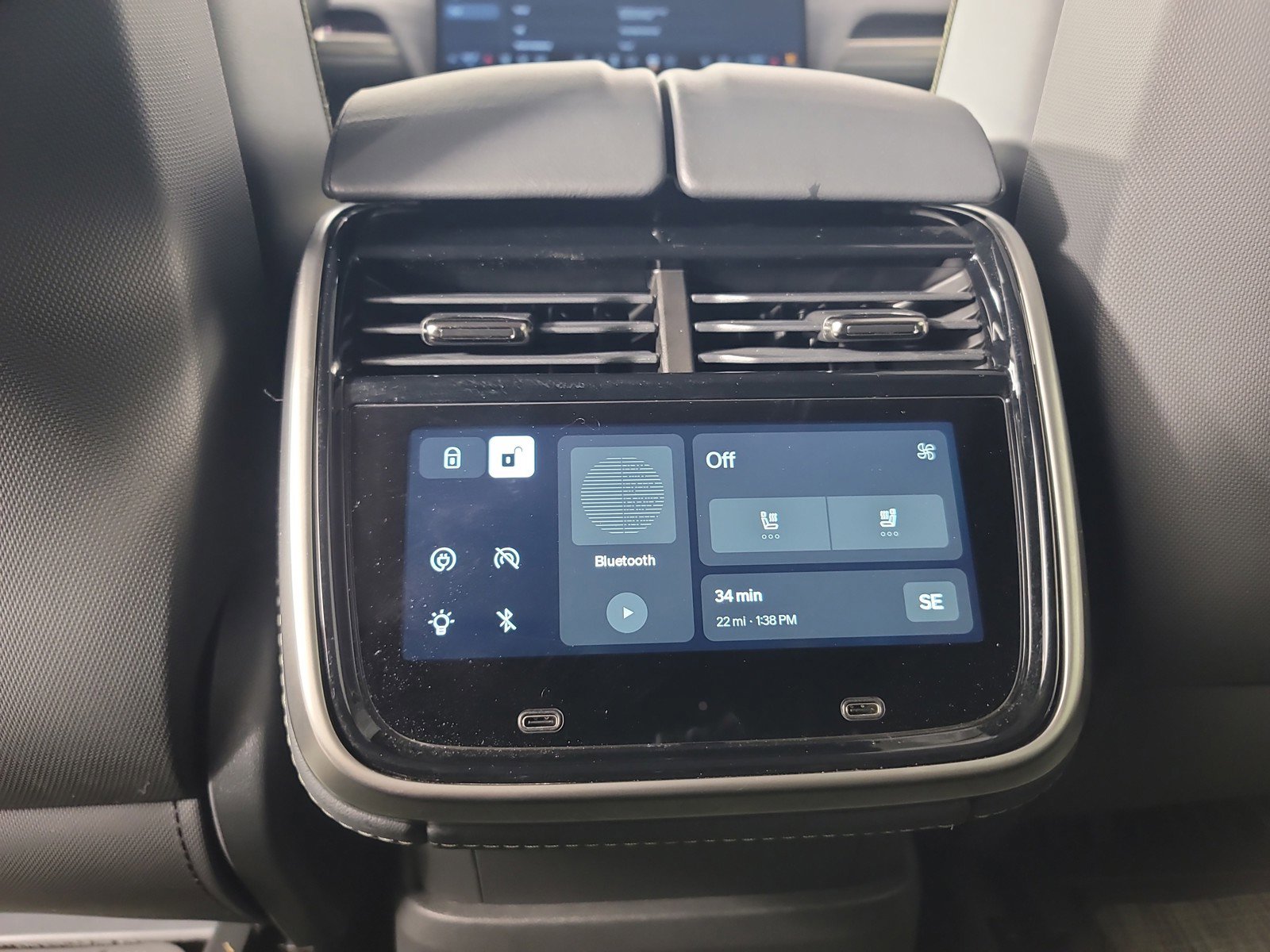 Used 2024 Rivian R1S Adventure image 30