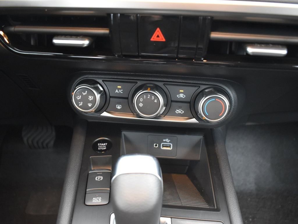 Used 2025 Nissan Kicks S image 11