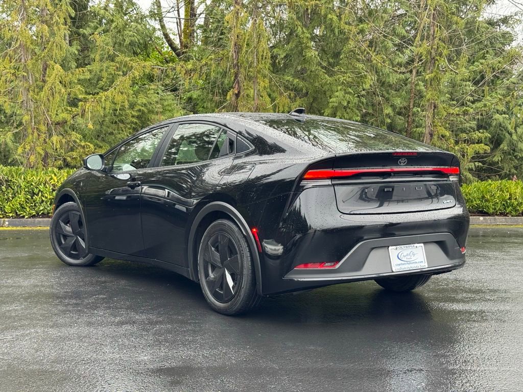 Used 2024 Toyota Prius LE image 4