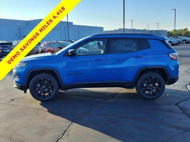 New 2026 Jeep Compass Latitude image 16