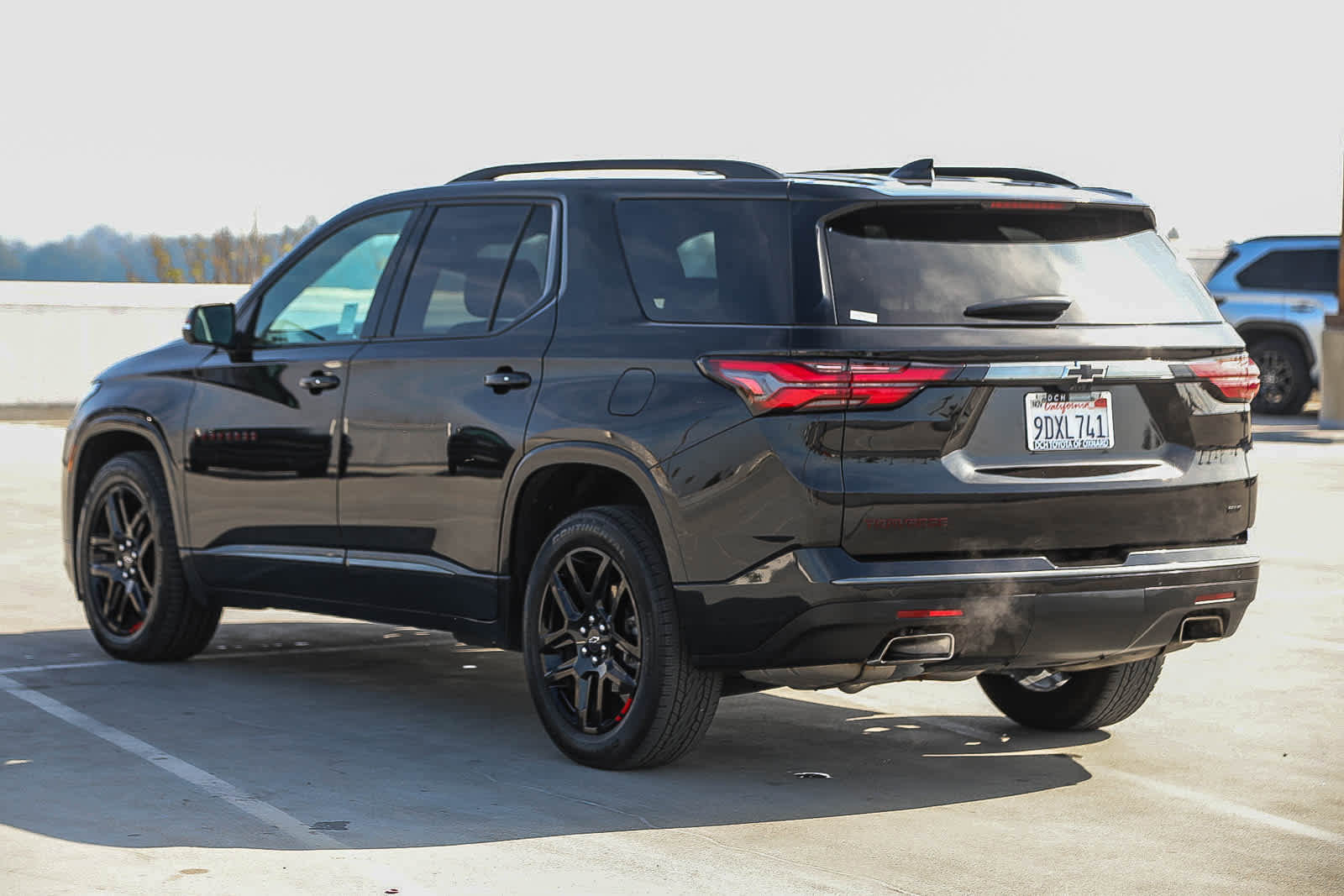 Used 2023 Chevrolet Traverse Premier w/ Redline Edition image 7