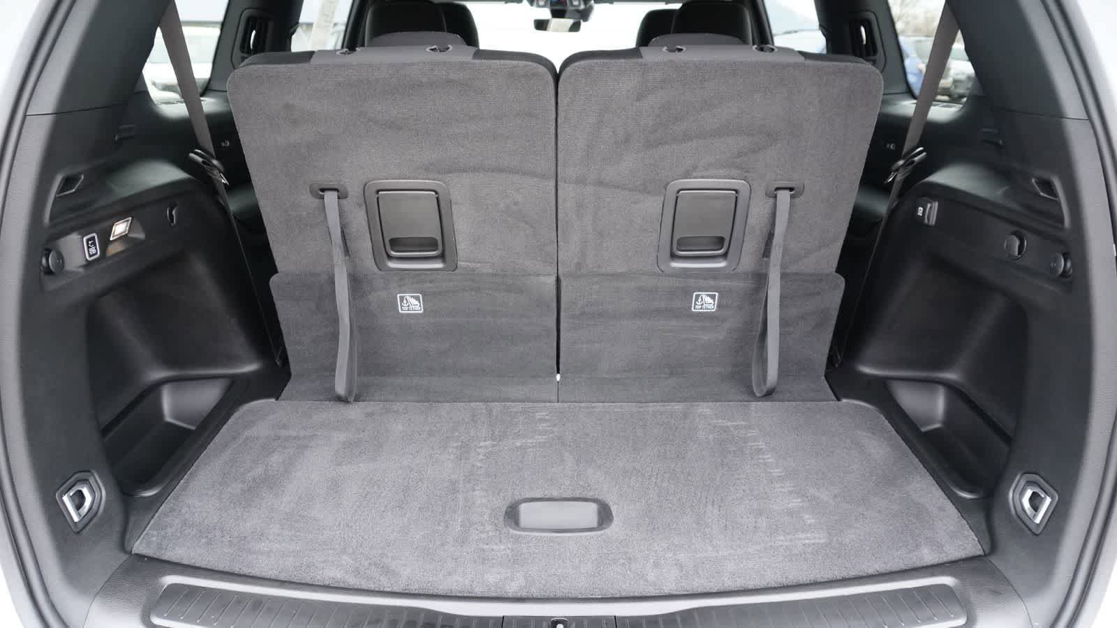 Used 2025 Jeep Grand Cherokee L Laredo w/ Luxury Tech Group I AWD/4WD image 22