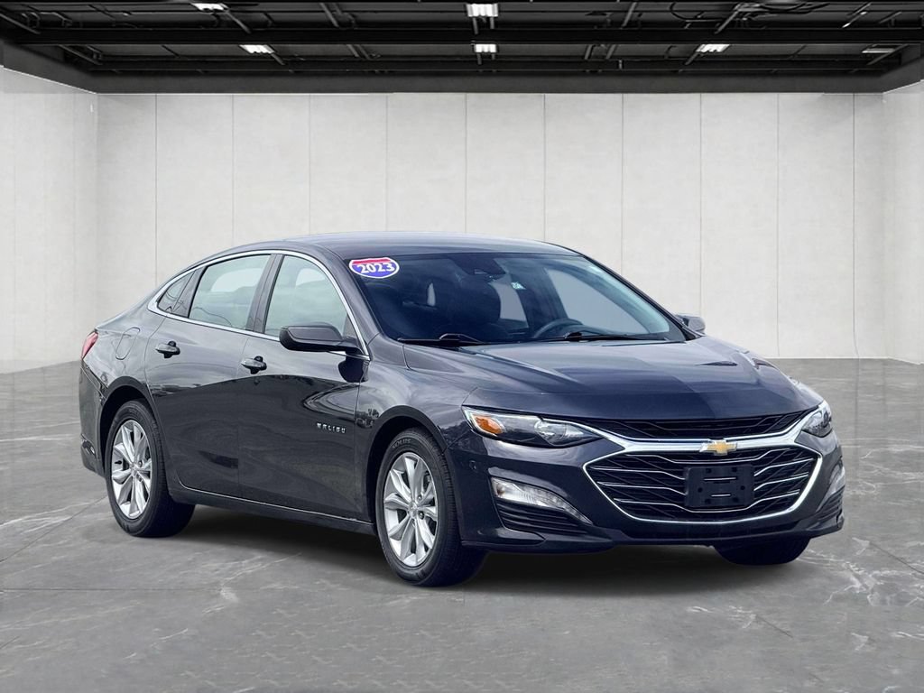 Used 2023 Chevrolet Malibu LT w/ Driver Confidence Package FWD image 3