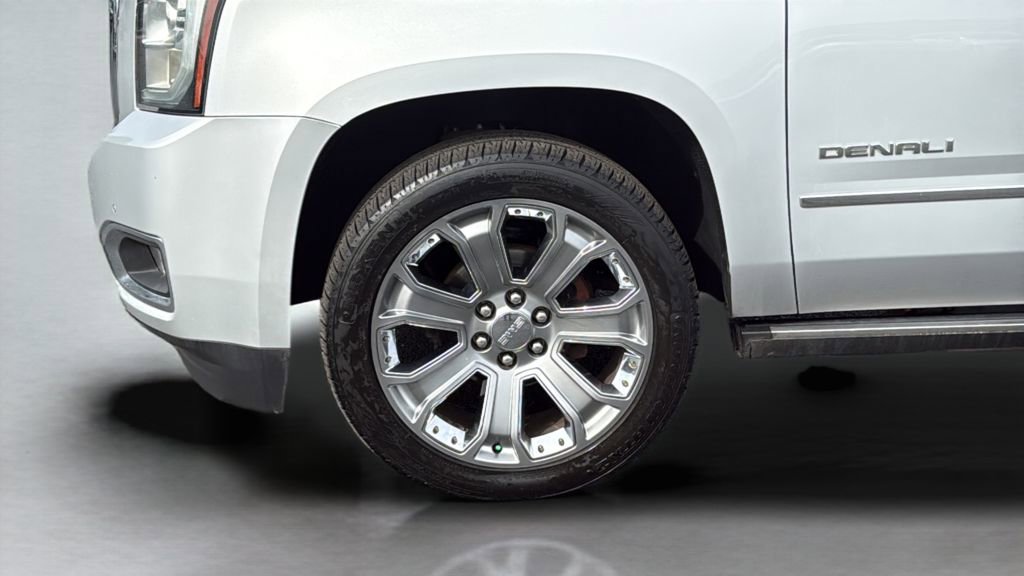 Used 2015 GMC Yukon Denali w/ Premium Package image 9