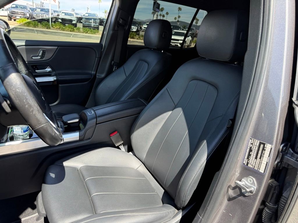 Used 2021 Mercedes-Benz GLB 250 4MATIC image 5