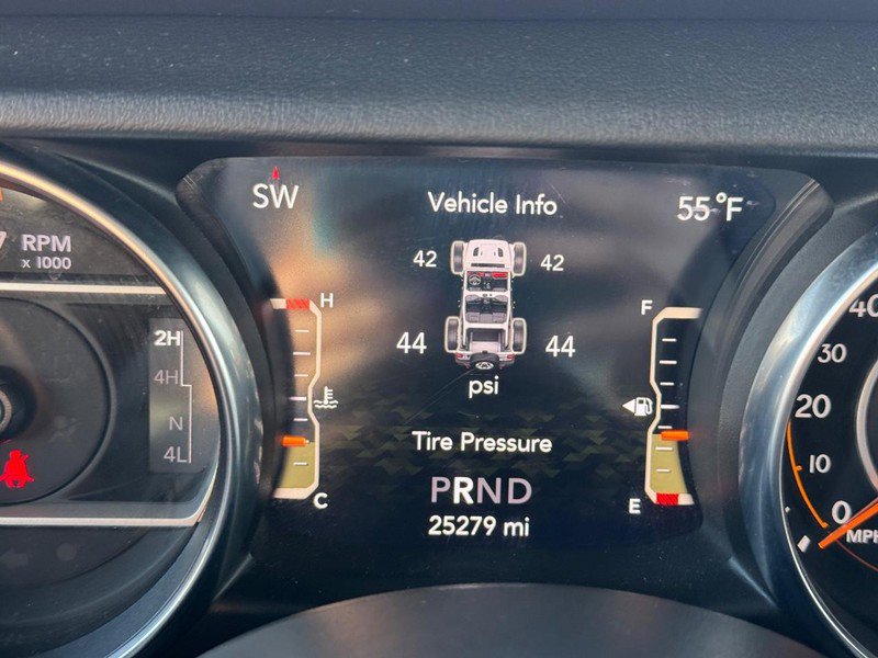 Used 2021 Jeep Wrangler Unlimited Sahara image 23