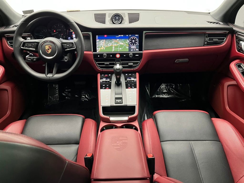 Used 2024 Porsche Macan GTS image 33