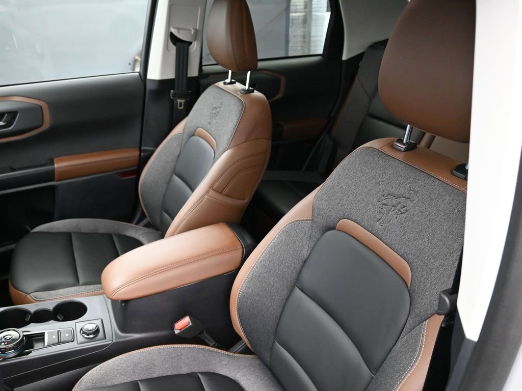 Used 2024 Ford Bronco Sport Outer Banks w/ Tech Package image 11