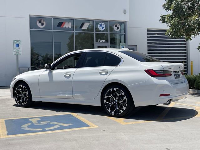 Used 2025 BMW 330i xDrive Sedan w/ Convenience Package AWD/4WD image 8