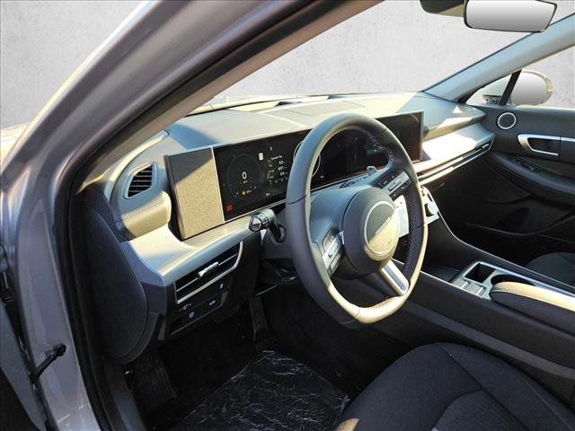 New 2025 Hyundai Sonata SEL image 3
