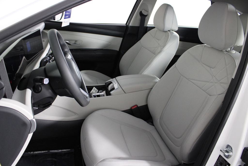 Certified 2026 Hyundai Tucson SE image 20