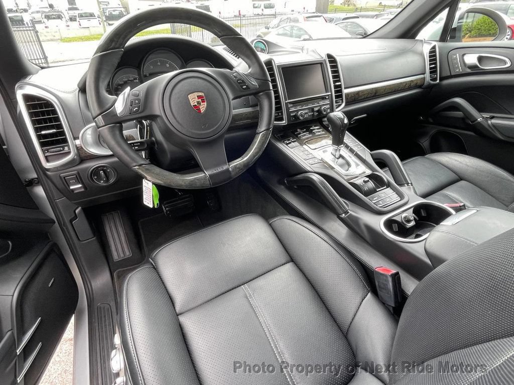 Used 2011 Porsche Cayenne AWD/4WD image 17