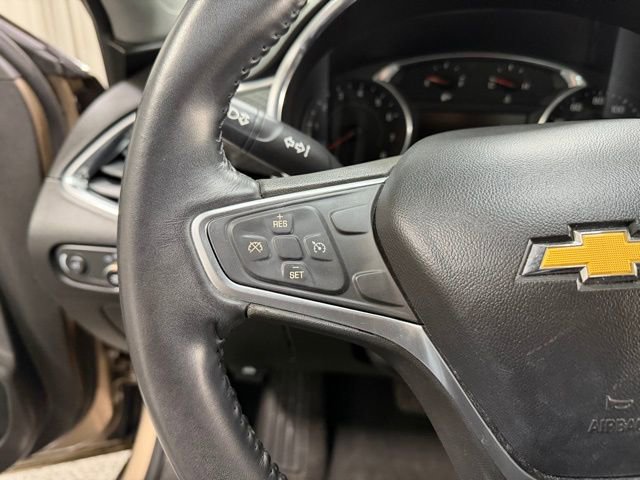 Used 2018 Chevrolet Malibu LT FWD image 15