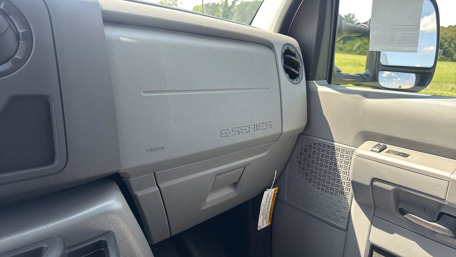 New 2027 Ford E-350 and Econoline 350 Super Duty w/ Power Equipment Group RWD image 24