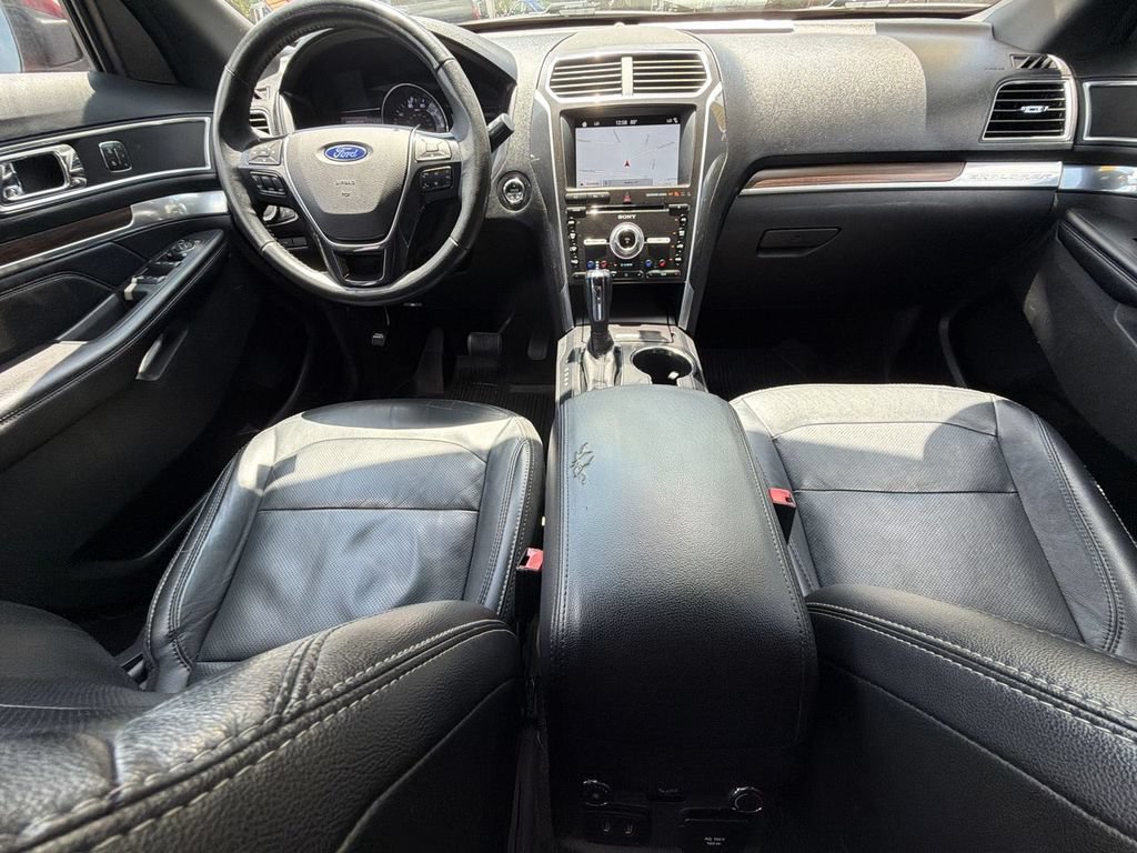 Certified 2017 Ford Explorer Limited AWD/4WD image 25