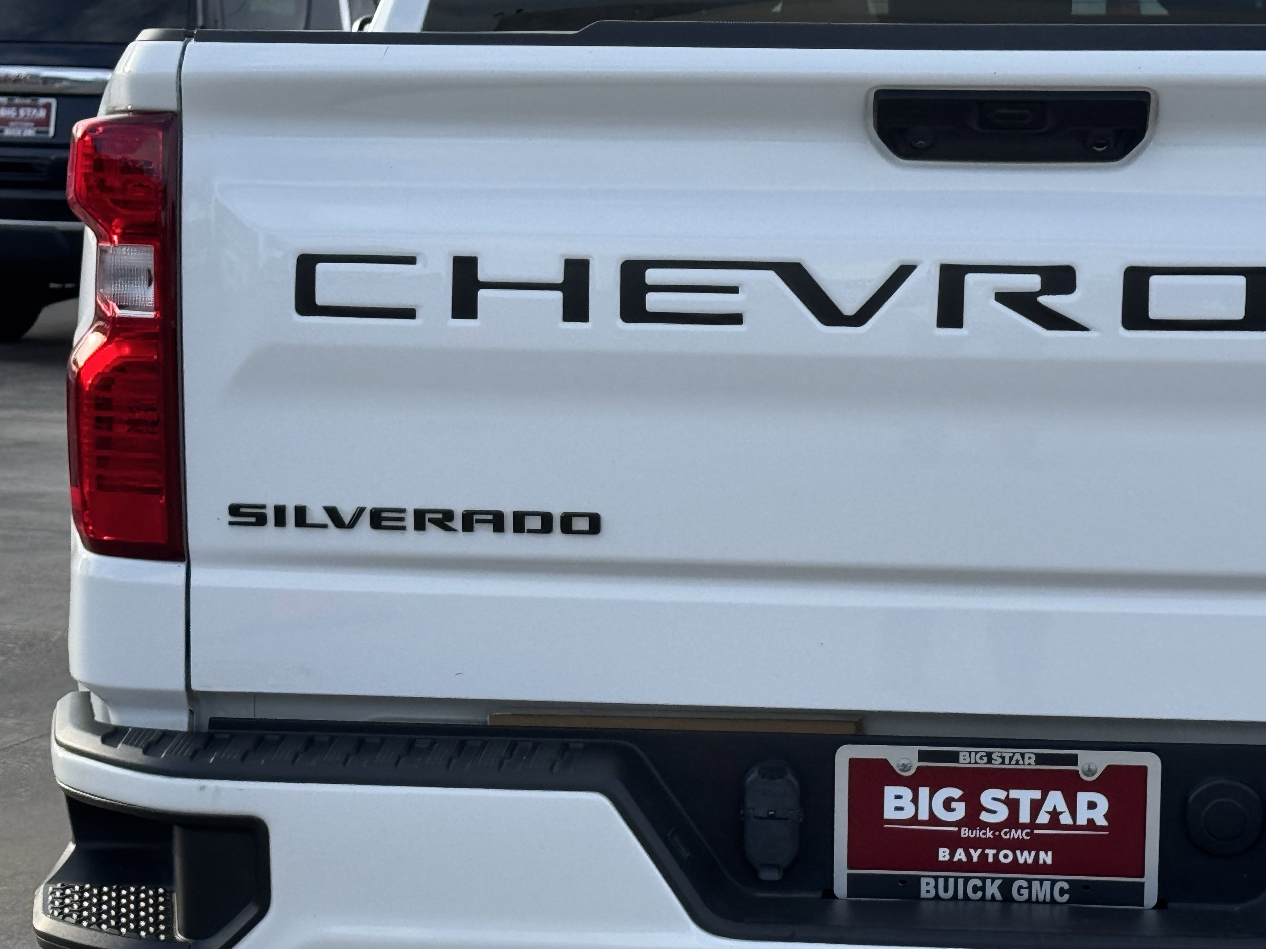 Used 2025 Chevrolet Silverado 1500 Custom w/ Turbomax Blackout Package image 11