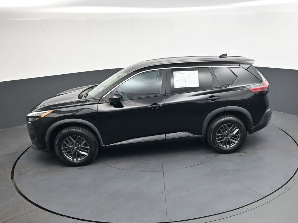 Used 2023 Nissan Rogue S image 34