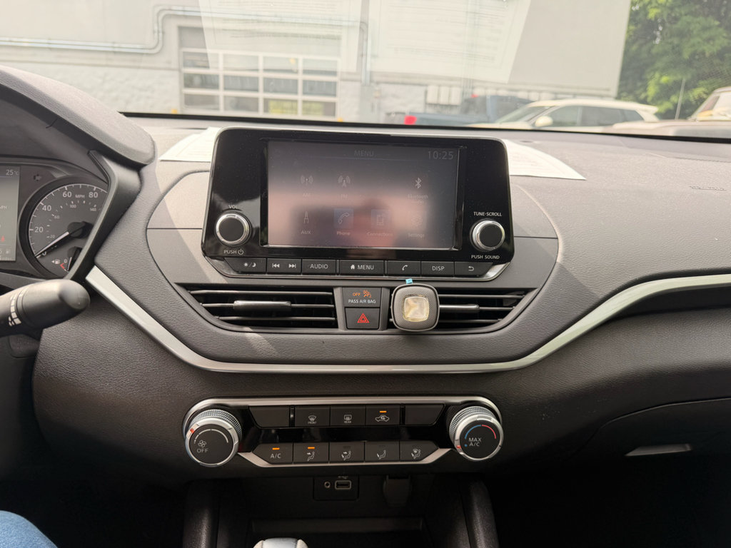 Certified 2023 Nissan Altima 2.5 S FWD image 11