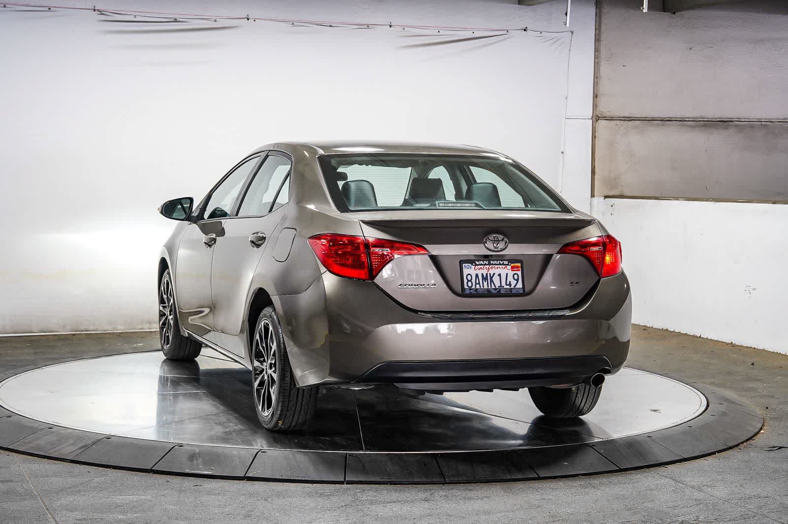 Certified 2018 Toyota Corolla SE FWD image 5