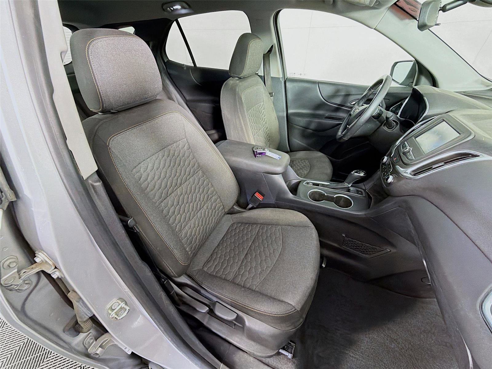 Used 2018 Chevrolet Equinox LT image 26