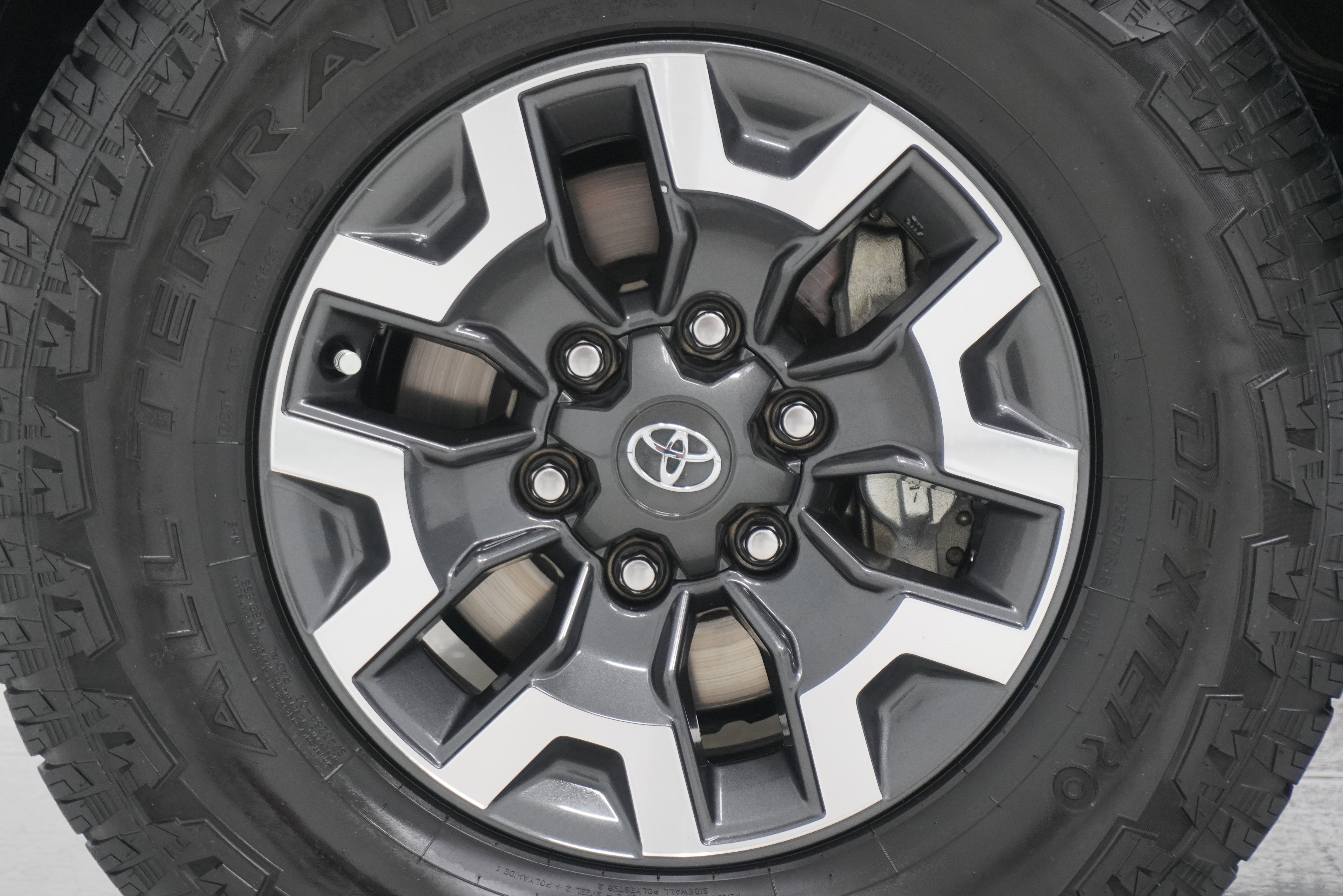 Used 2021 Toyota Tacoma TRD Off-Road image 26