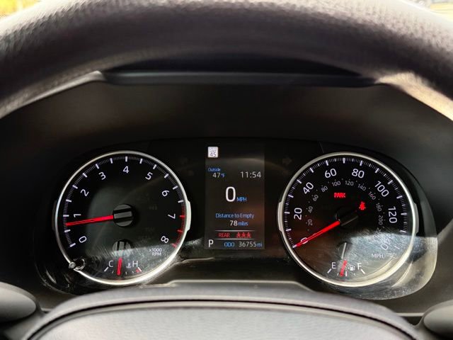 Used 2022 Toyota RAV4 LE image 17