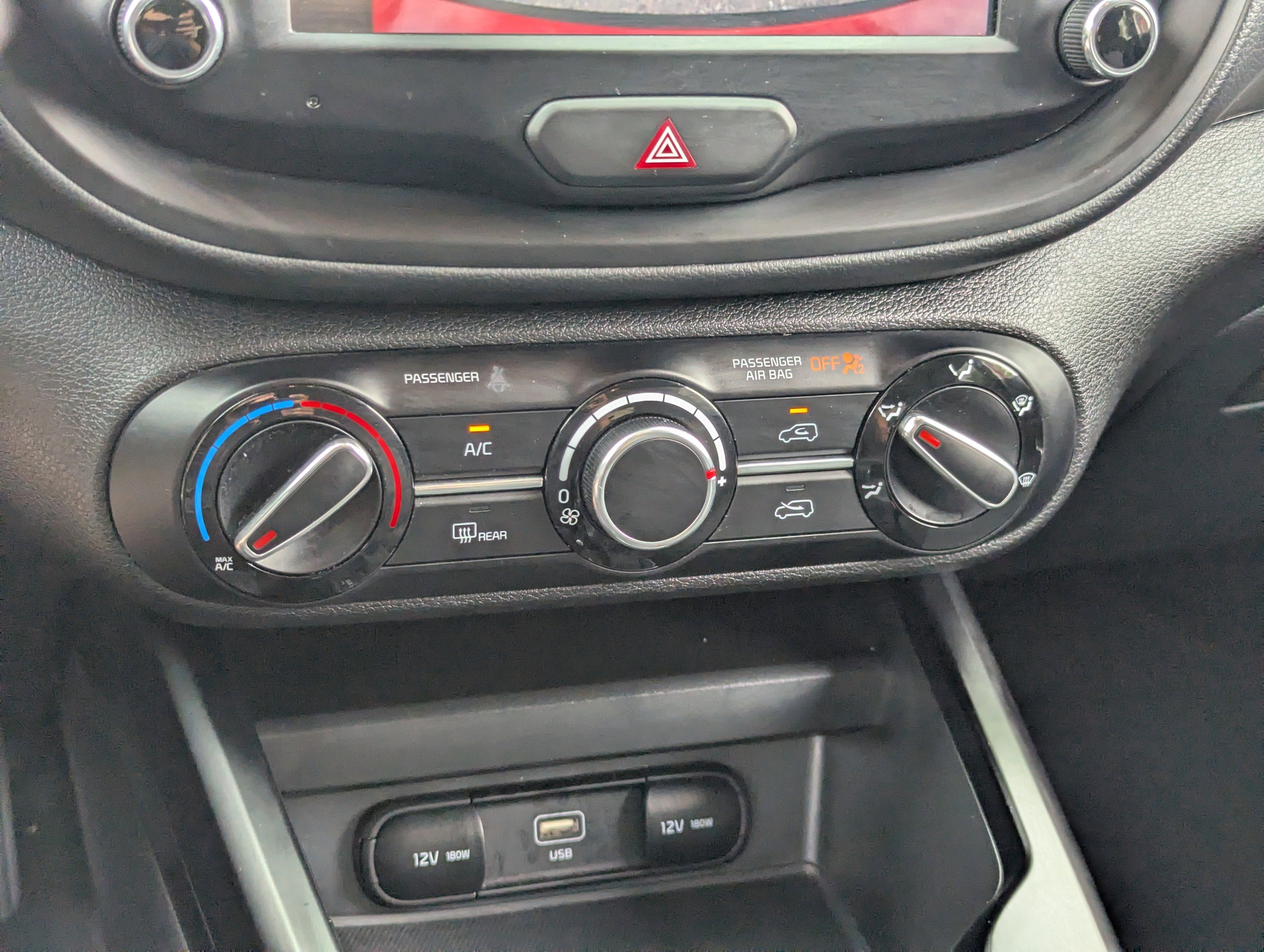 Certified 2025 Kia Soul LX w/ LX Technology Package image 26