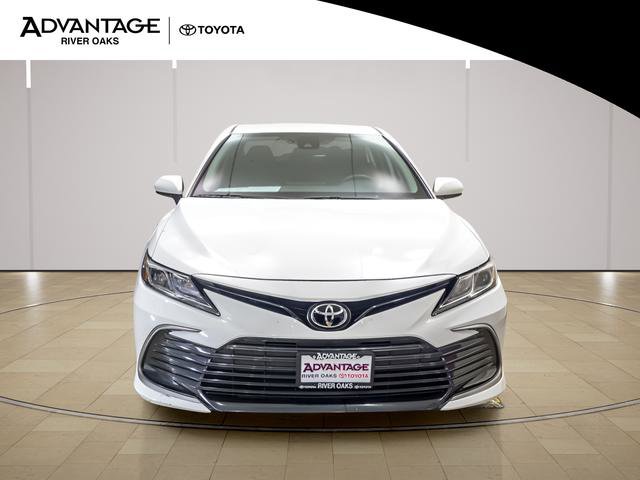 Used 2024 Toyota Camry LE FWD image 3
