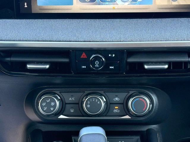 Certified 2025 Nissan Kicks SV AWD/4WD image 26
