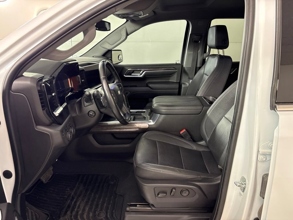 Certified 2023 Chevrolet Silverado 1500 LTZ AWD/4WD image 34