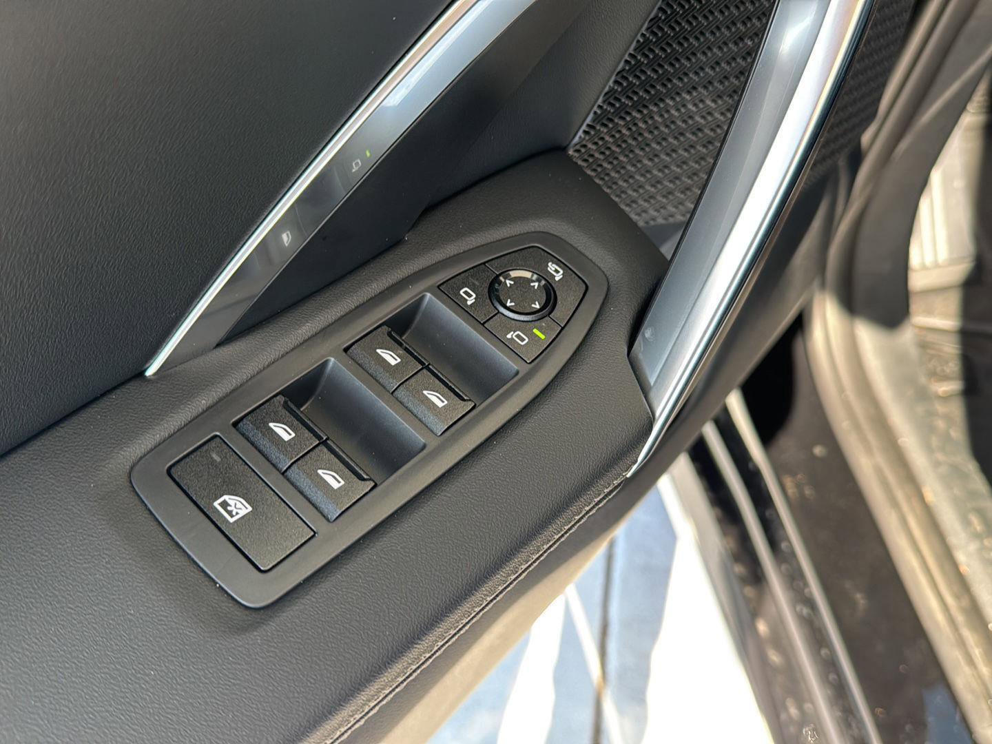 New 2026 BMW X1 xDrive28i w/ Technology Package image 27