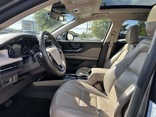 Used 2022 Lincoln Corsair AWD w/ Premium Package image 13