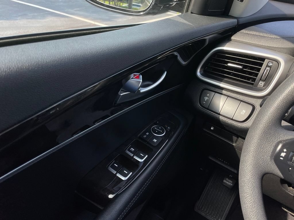 Used 2018 Kia Sorento L FWD image 21