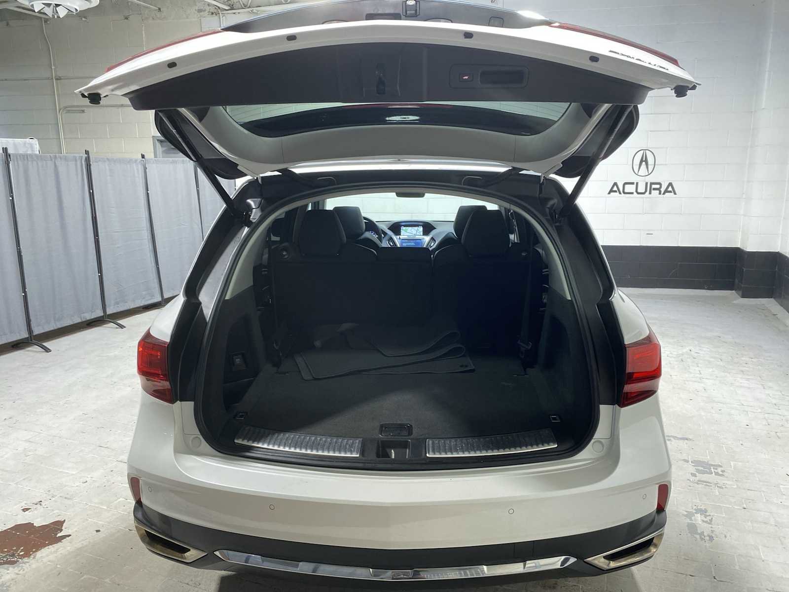 Used 2020 Acura MDX SH-AWD w/ Technology Package image 19
