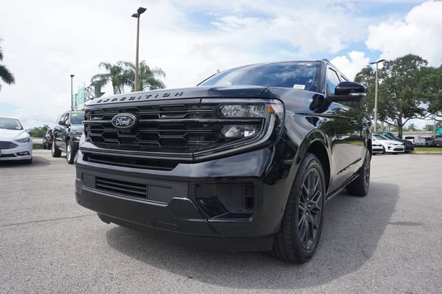 Used 2025 Ford Expedition Platinum w/ Stealth Performance Package AWD/4WD image 24