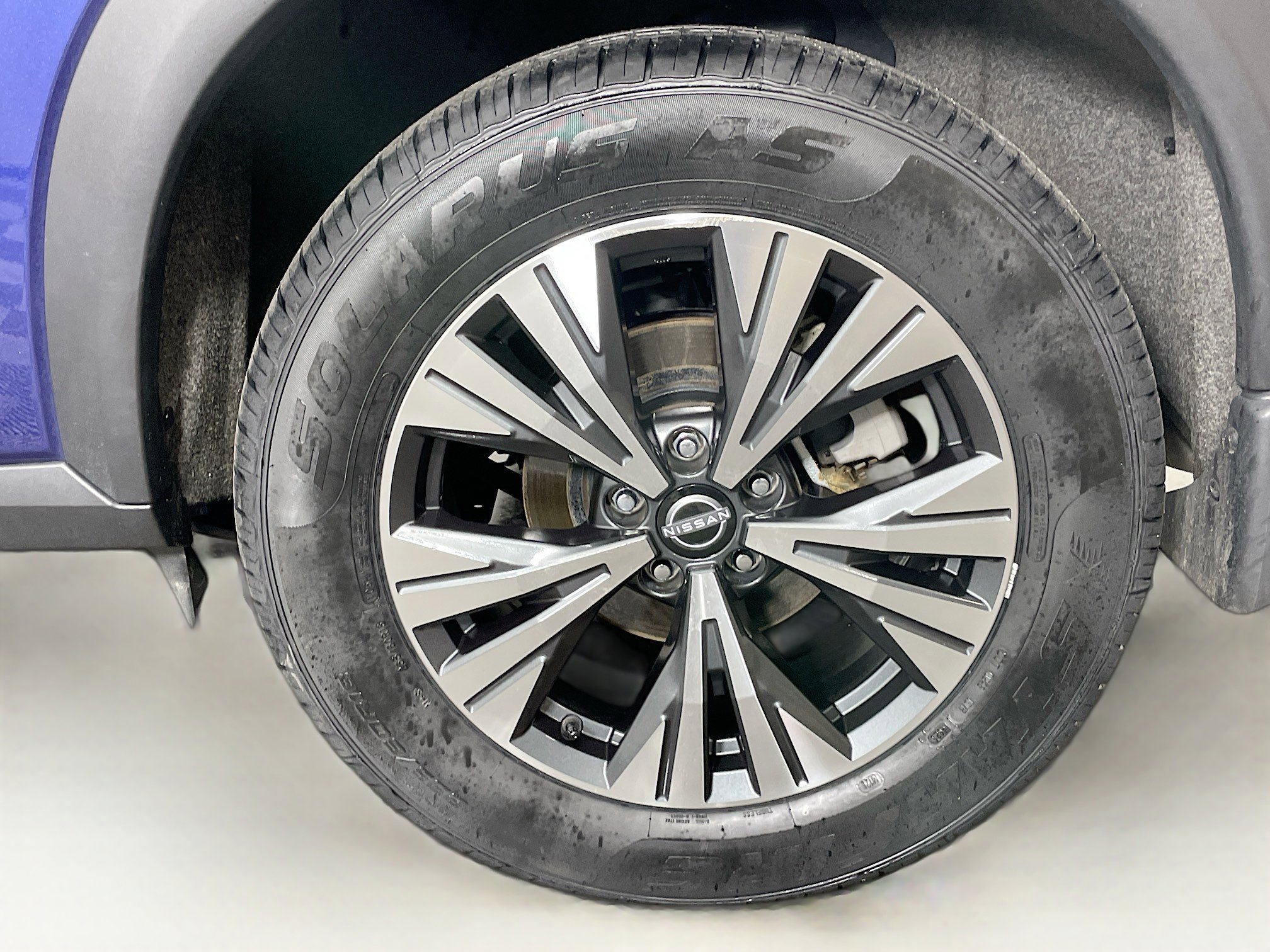 Used 2023 Nissan Rogue SV image 11