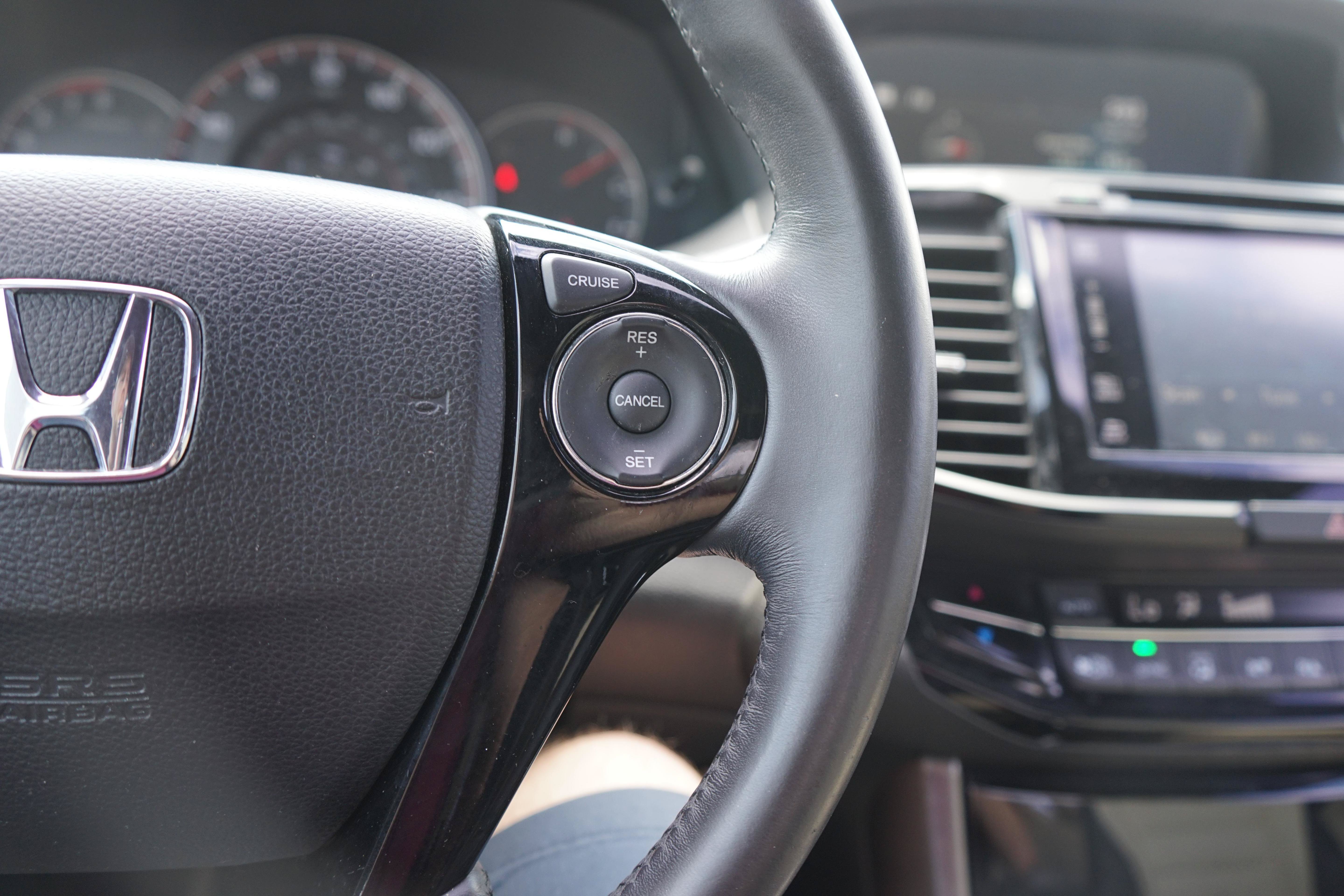 Used 2016 Honda Accord EX-L image 12
