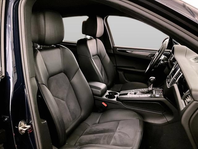 Used 2017 Porsche Macan AWD/4WD image 7