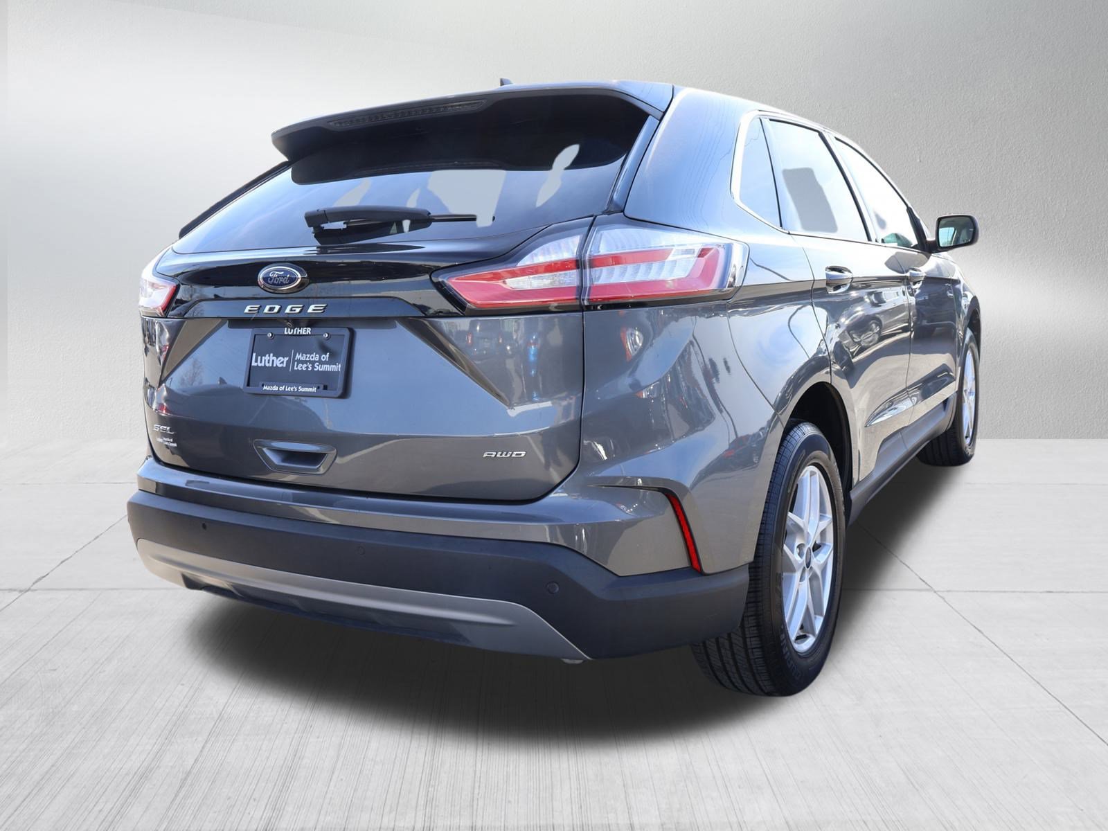 Used 2022 Ford Edge SEL image 7