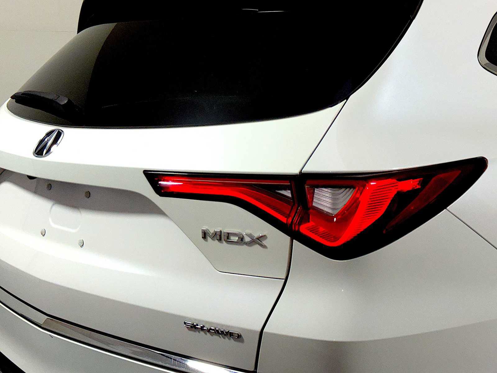 Used 2023 Acura MDX SH-AWD w/ Technology Package image 27