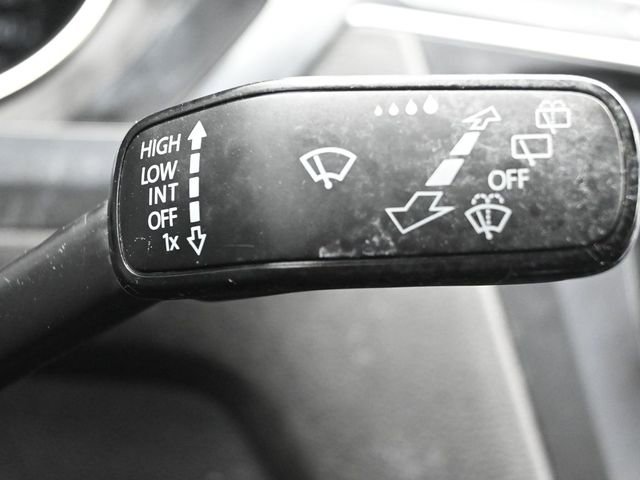 Used 2021 Volkswagen Tiguan SE AWD/4WD image 22