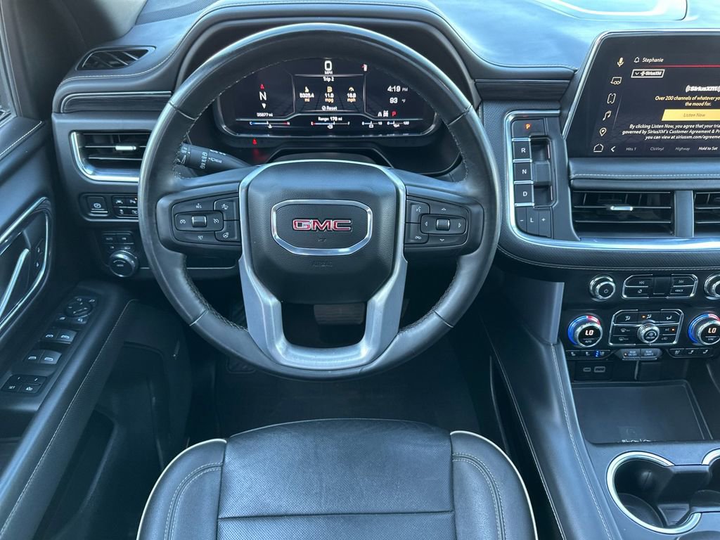 Used 2023 GMC Yukon SLT w/ SLT Premium Package image 15
