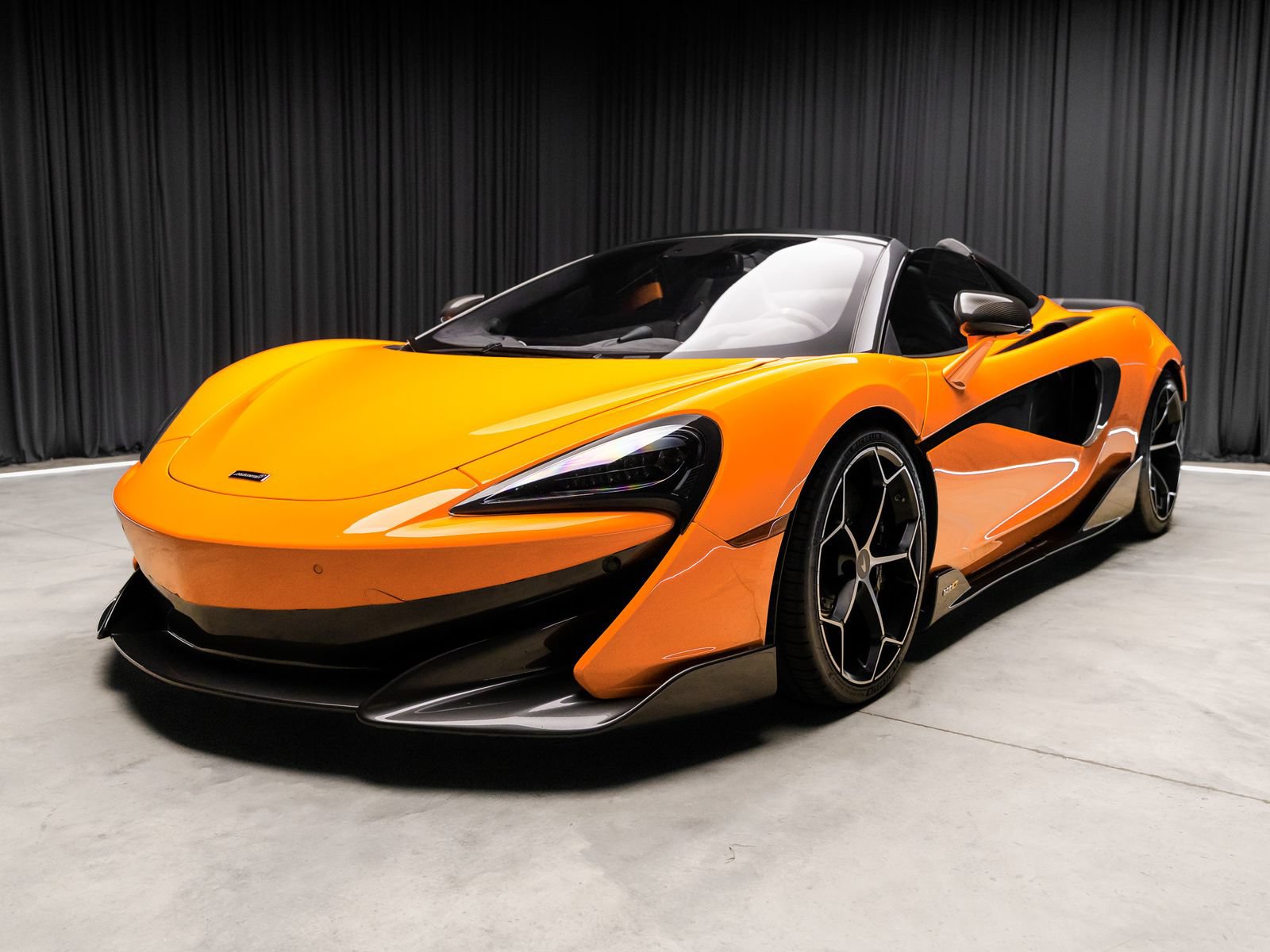 Used 2020 McLaren 600LT Spider RWD image 25
