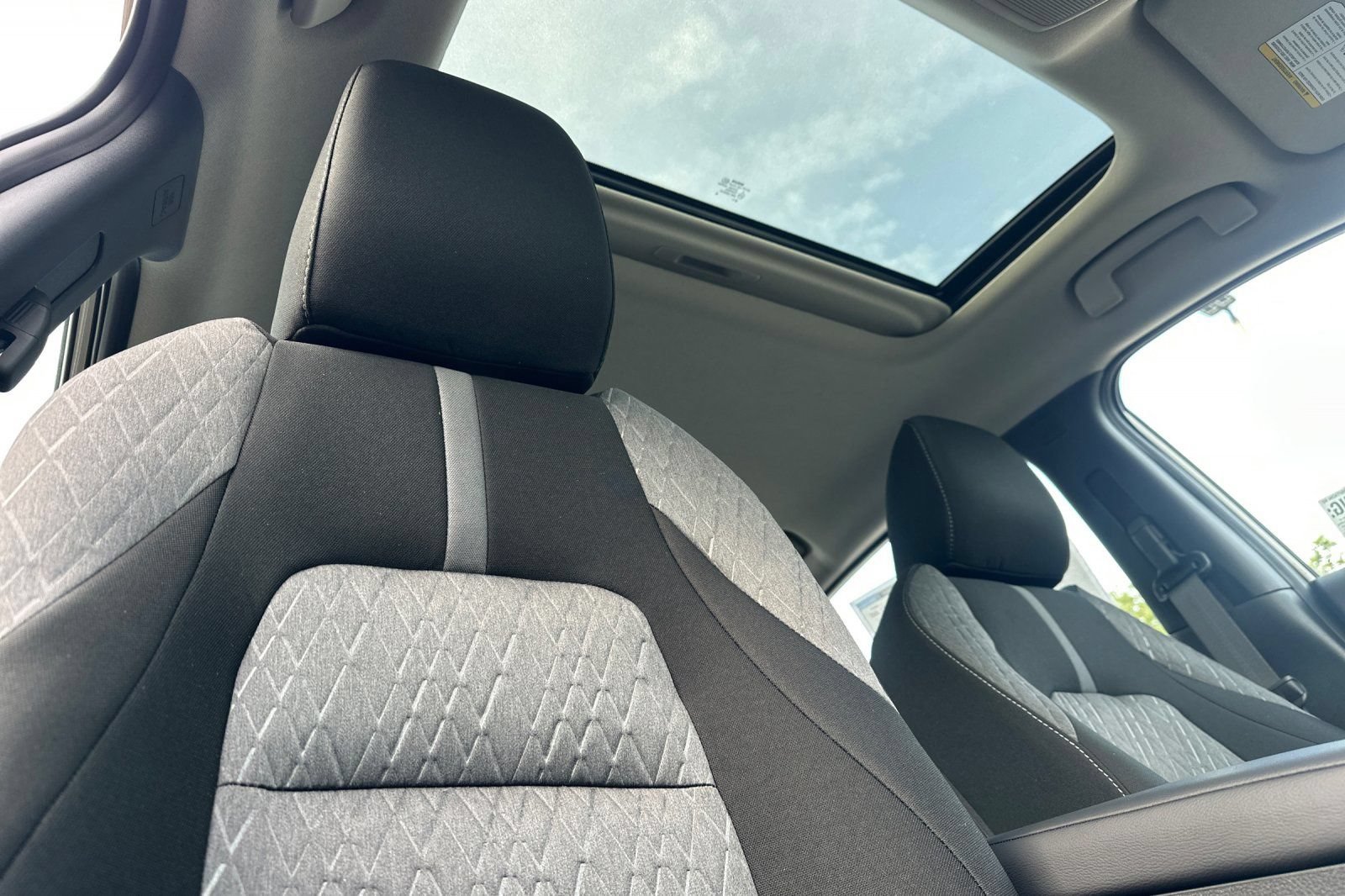 New 2026 Nissan Sentra SV w/ SV Convenience Package FWD image 19