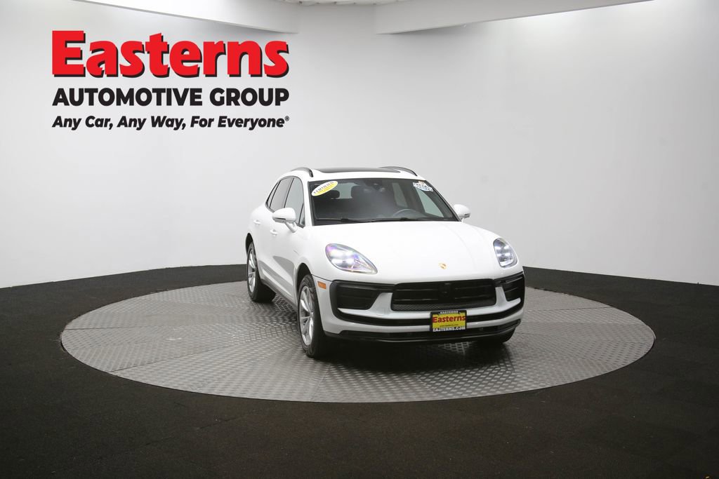 Used 2023 Porsche Macan T w/ Premium Package Plus image 53