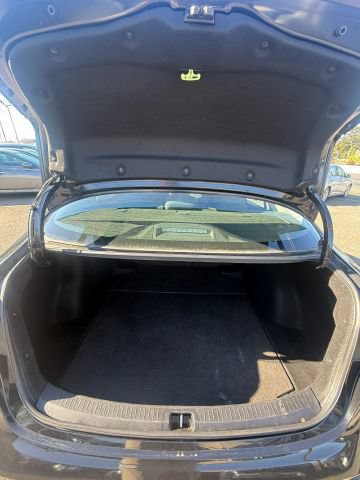 Used 2022 Toyota Corolla LE FWD image 17